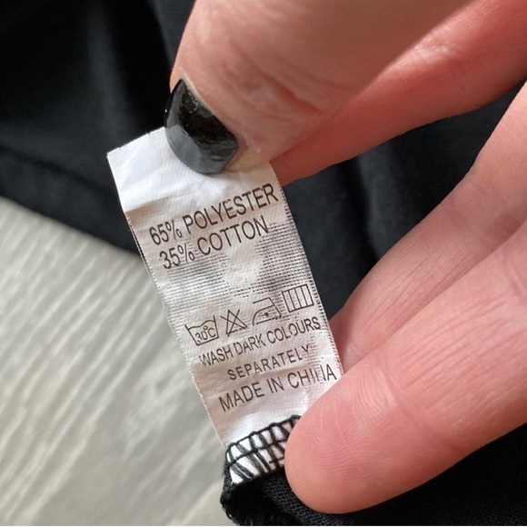 4 For 25$ Graphic Racerback Tank Top. Size Small - Picture 4 of 4